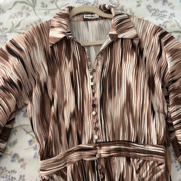 Johnathon SIMKHAI Indiana Printed Plisse Satin Midi Dress Long Sleeve - Picture 5 of 7